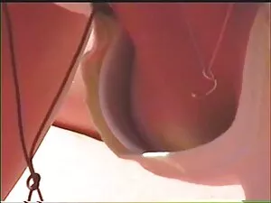 बड़े स्तन, बड़ी सेक् ...