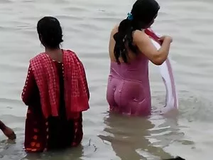 रूसी लड़की बिल्ली से ...